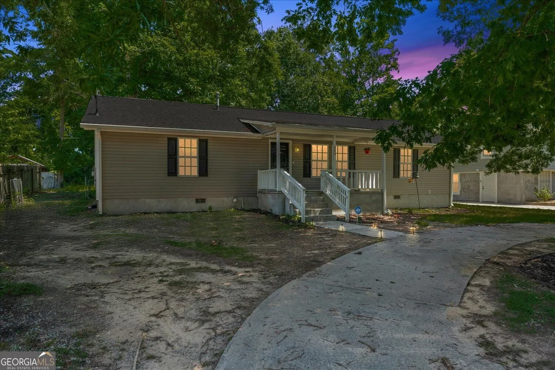 Photo of 566 Shadowmoor Circle