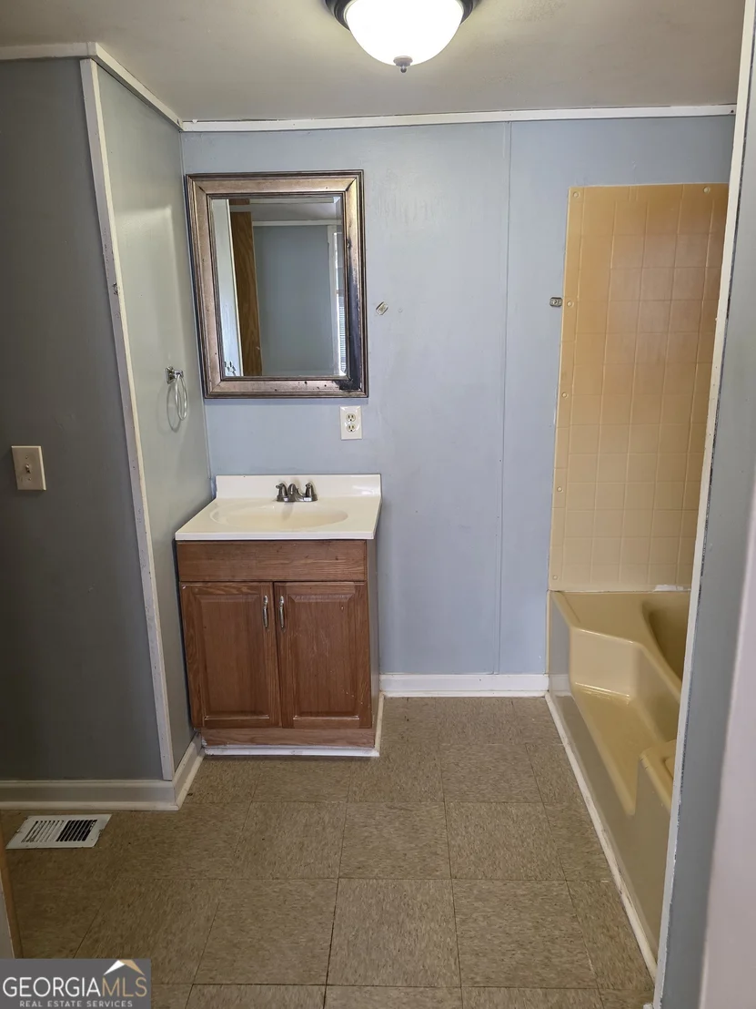 Photo of 340 Browns Road