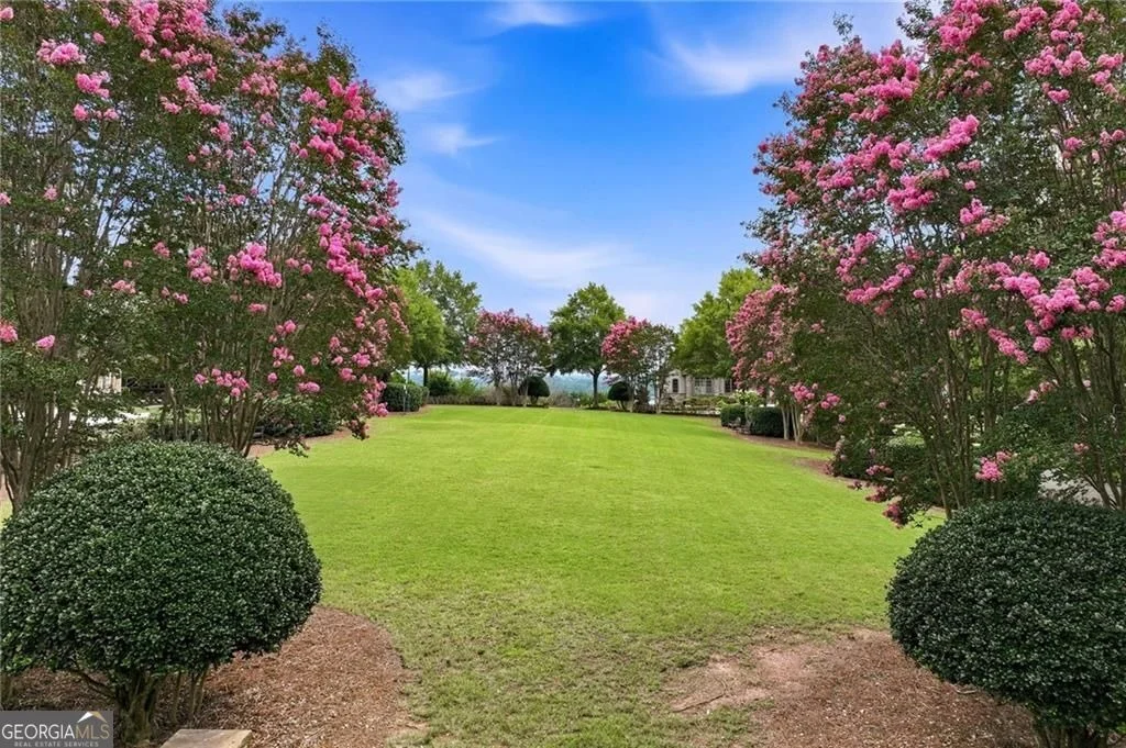 Photo of 6756 Hedge Row Lane