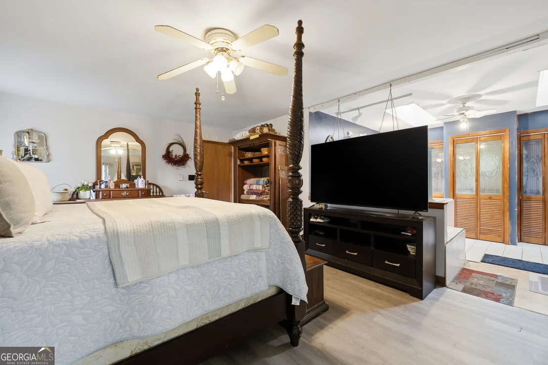 Photo of 2518 Henderson Mountain Road