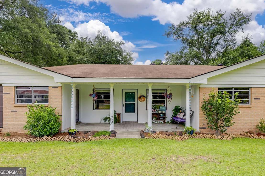 Photo of 1325 Pine Barren Road