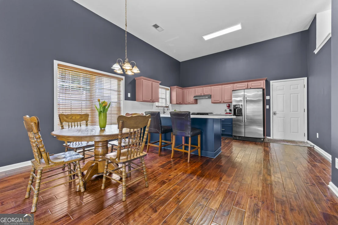 Photo of 935 Waldwick Drive
