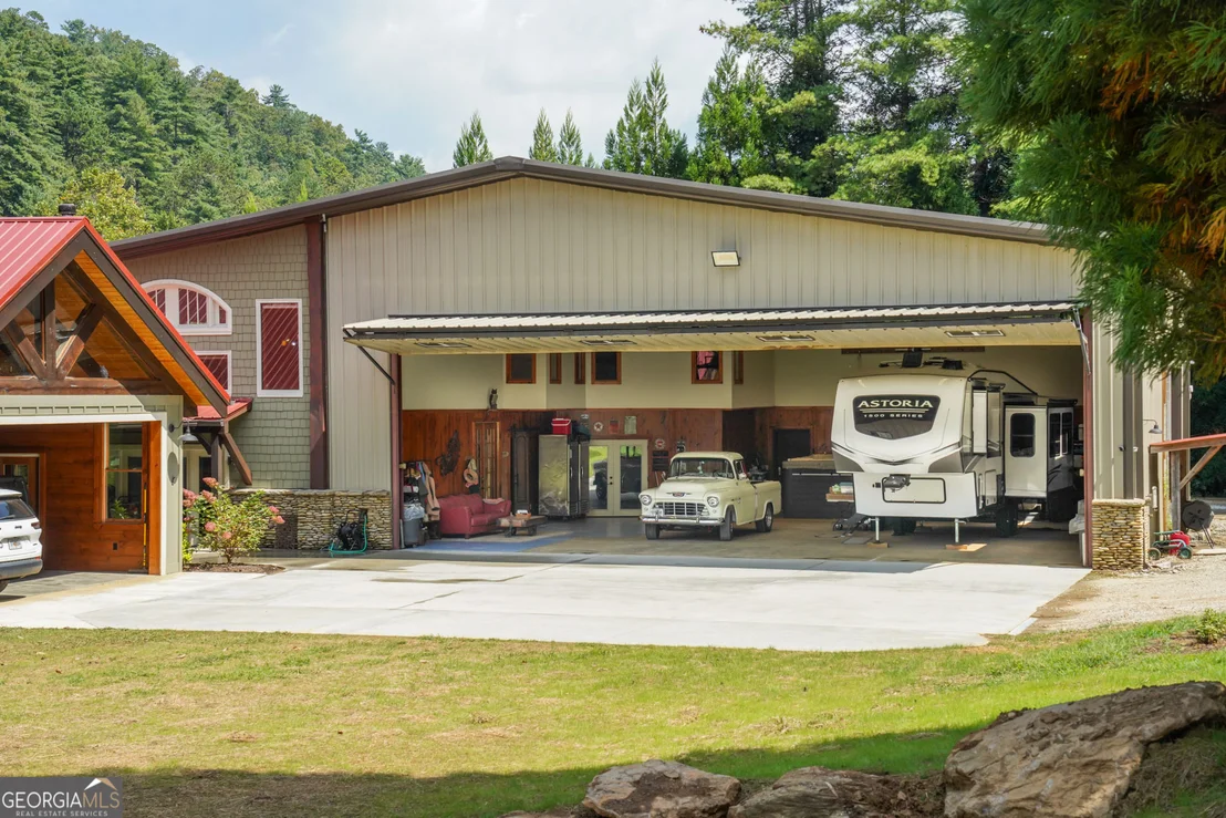 Photo of 141 Flying Ranch Drive