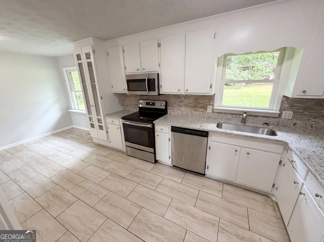 Photo of 5552 Pine Street
