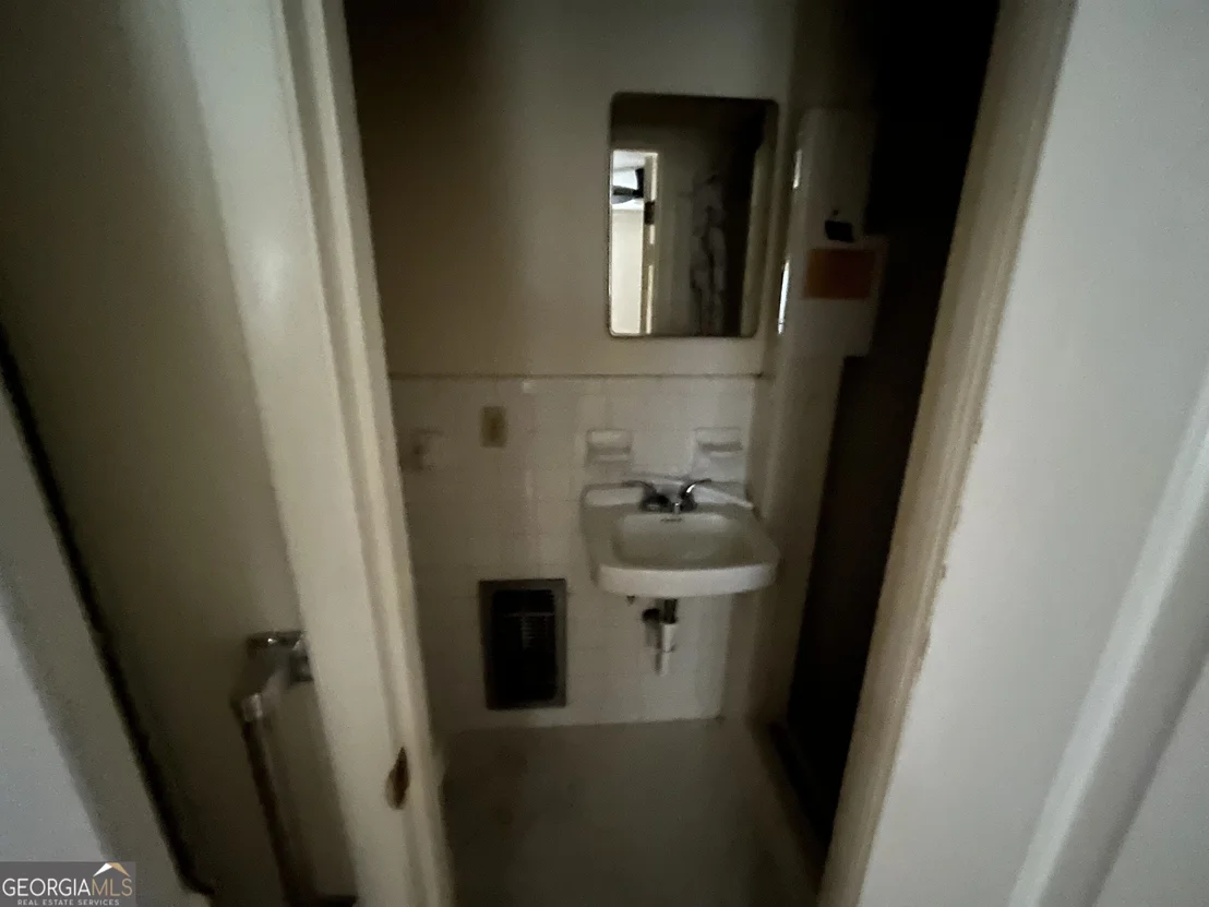 Photo of 57 brown Circle