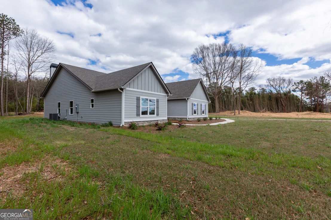 Photo of 1060 Patterson Road