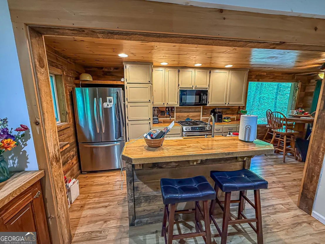 Photo of 407 Hillside Drive