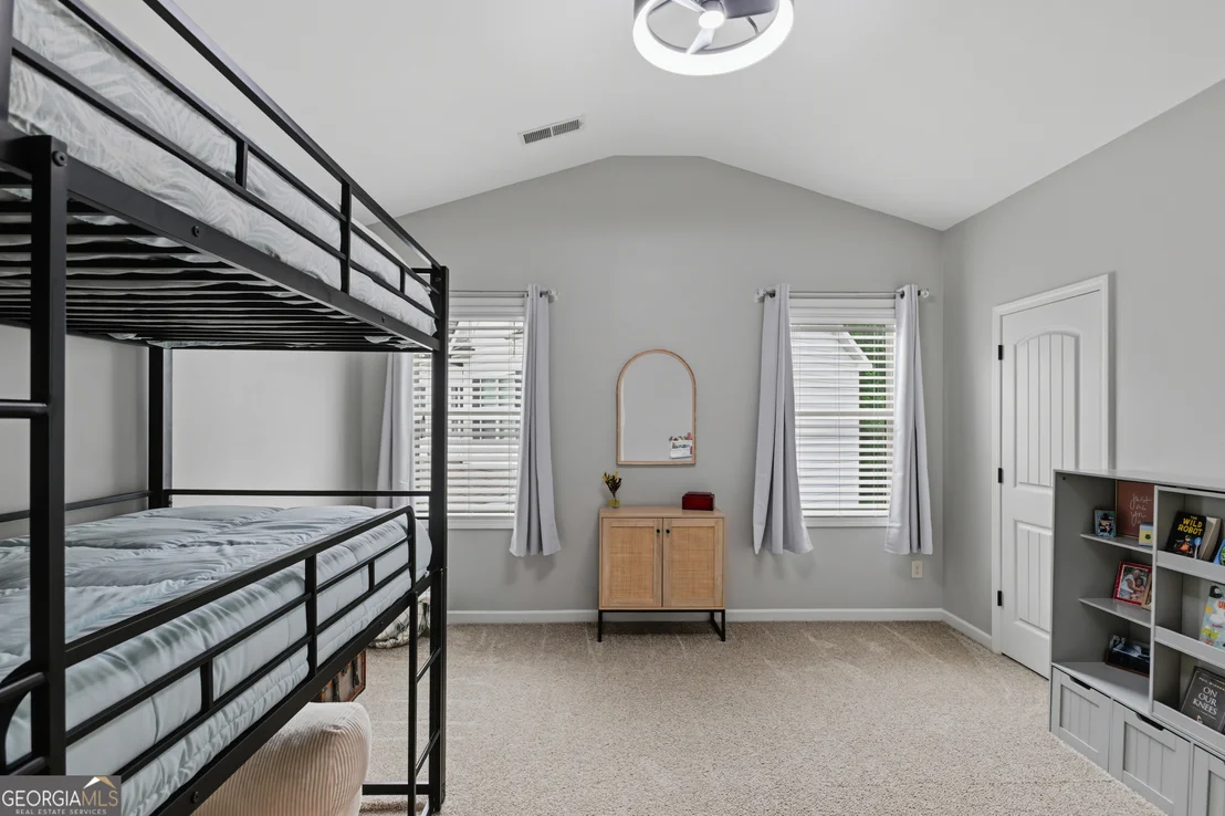 Photo of 6264 Riverview Parkway