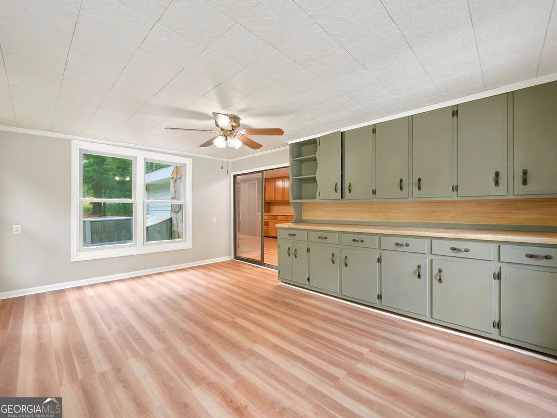Photo of 370 Thompson Lane