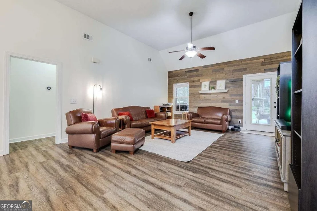Photo of 116 Penny Lane