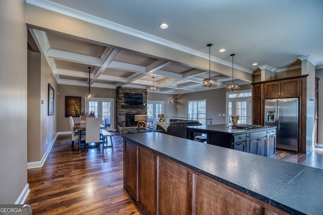 Photo of 112 Springhill Lane