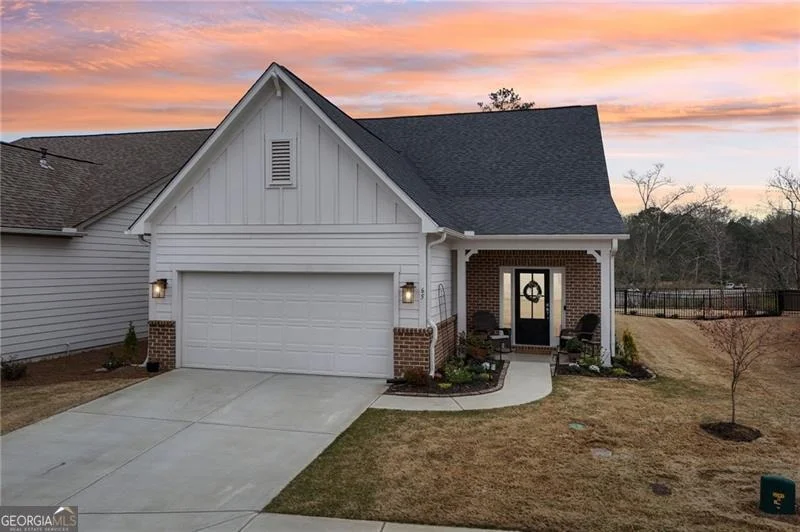 Photo of 65 Grand Circle
