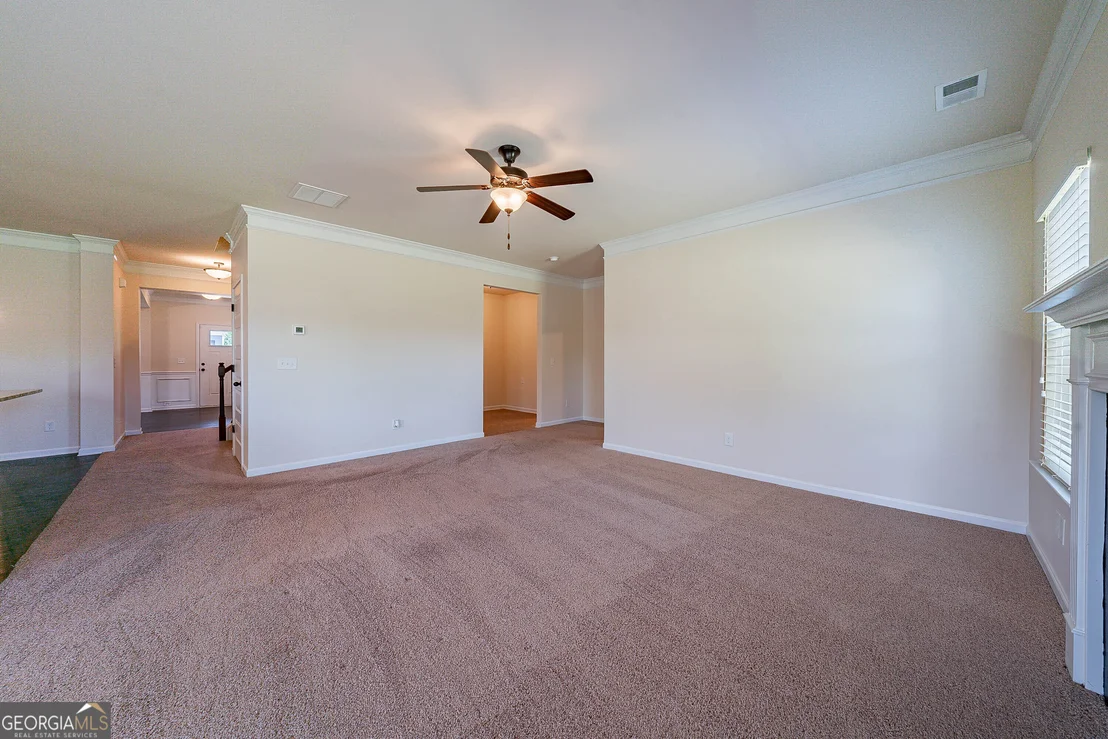 Photo of 10 Edgewater Court