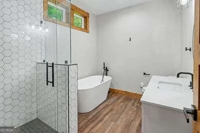 Photo of 60 Oak Forest Circle