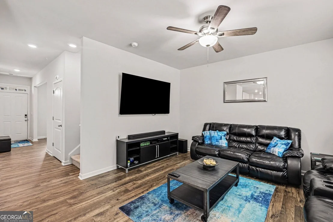 Photo of 8233 Bluewater Drive