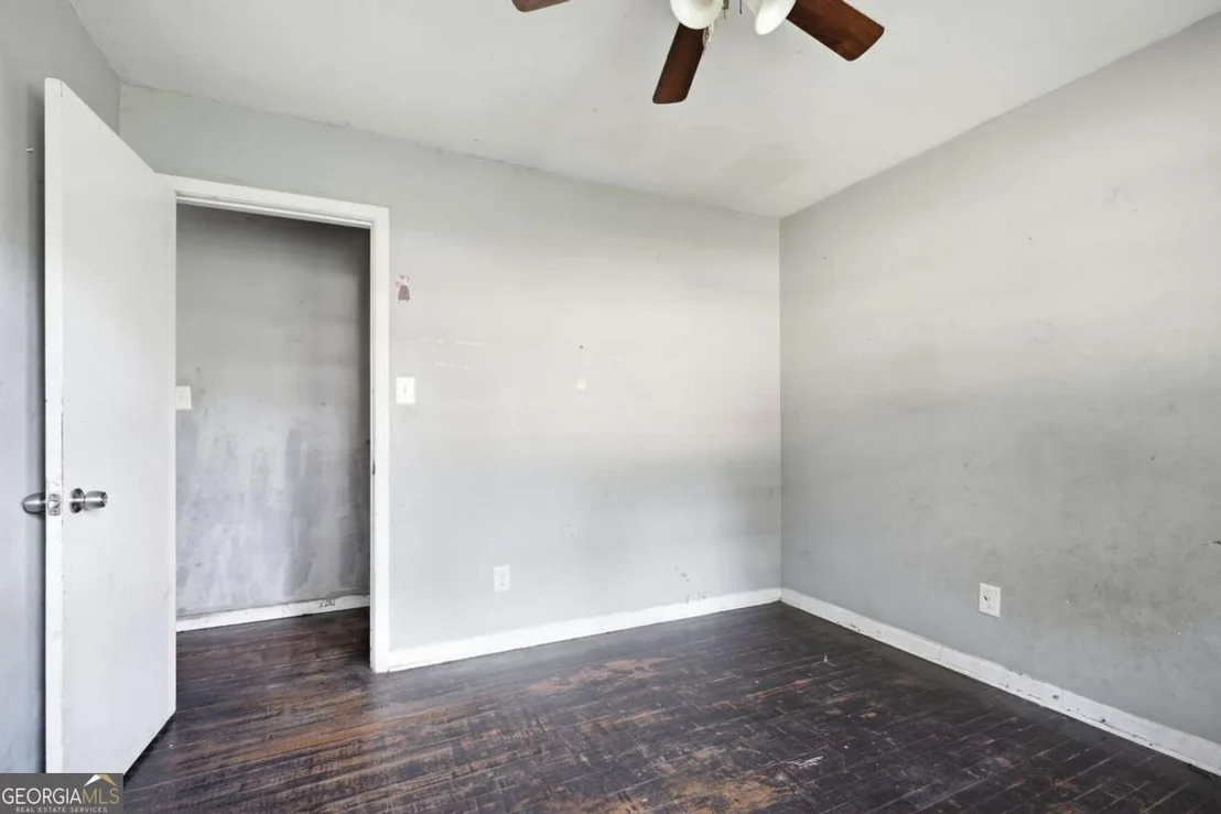 Photo of 5911 Meadowview Road