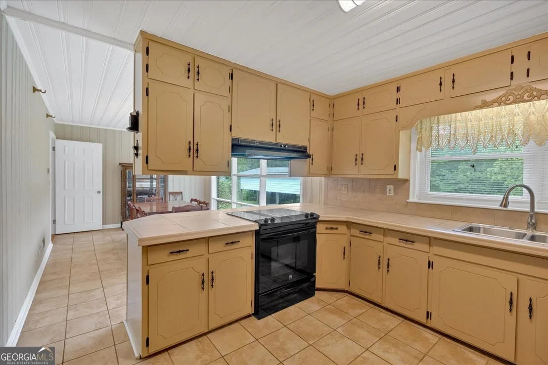 Photo of 107 Lakeview Drive