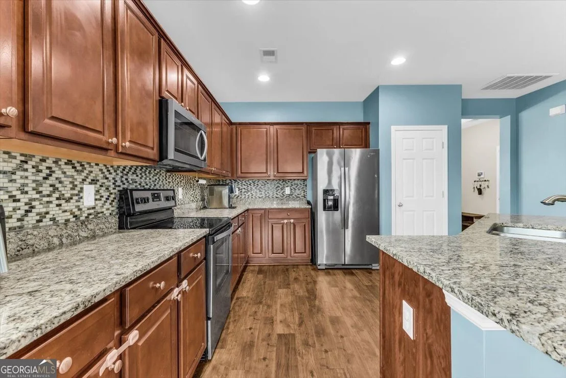 Photo of 413 Lions Den Drive
