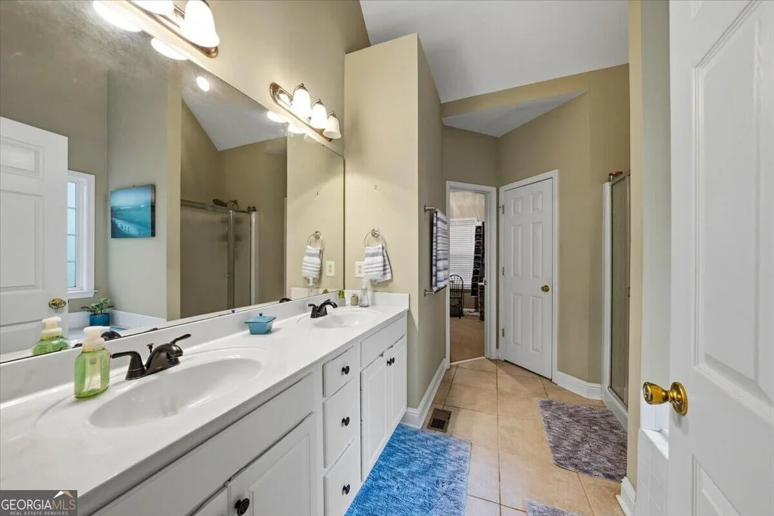 Photo of 920 Huntcliffe Drive