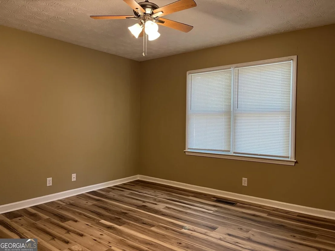 Photo of 502 Chestnut Lane