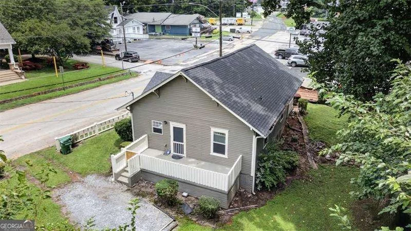 Photo of 1070 Forest Avenue