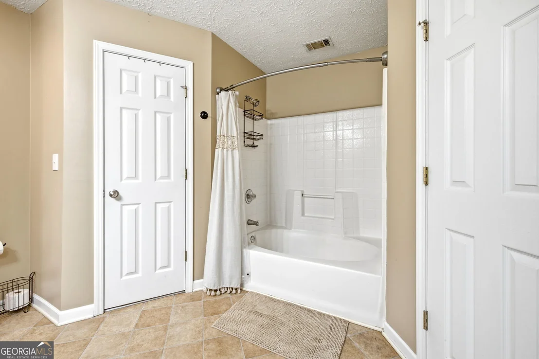 Photo of 121 Crest View Drive