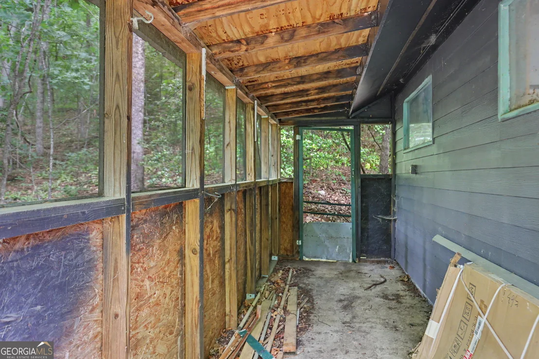 Photo of 996 Crestview Drive