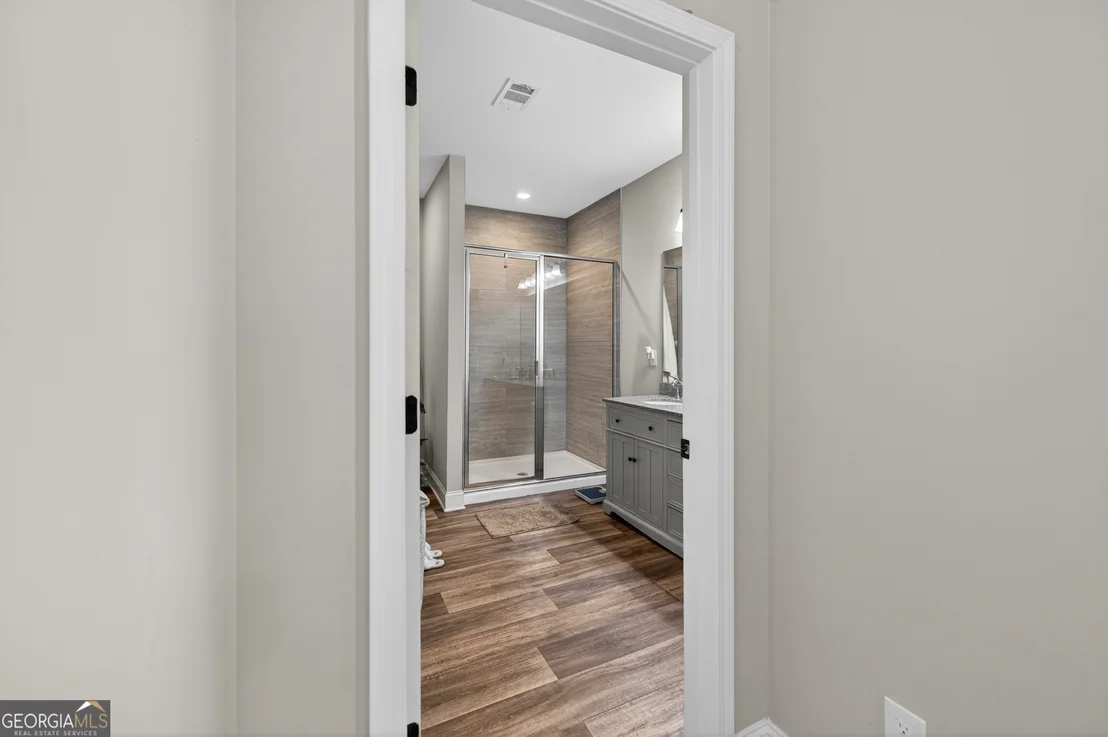 Photo of 1001 Davis Street