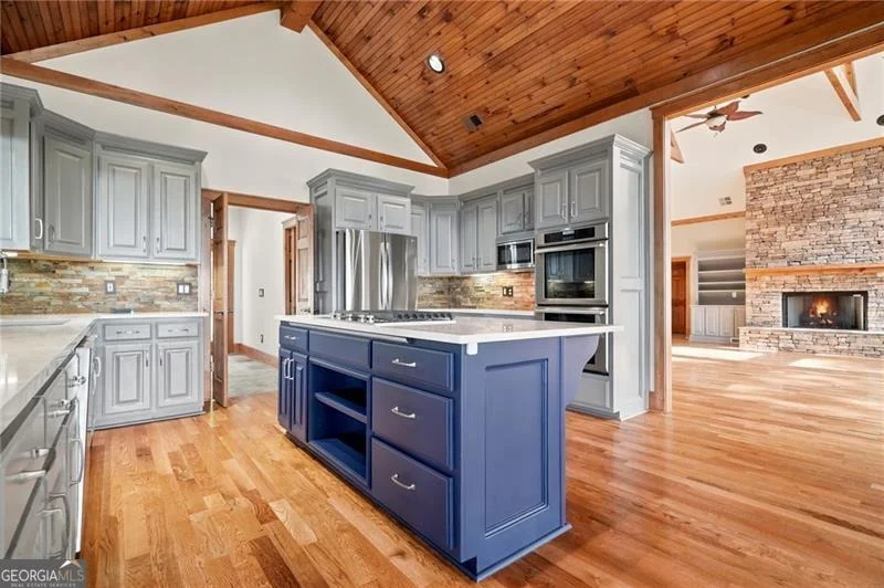 Photo of 861 Summit Drive