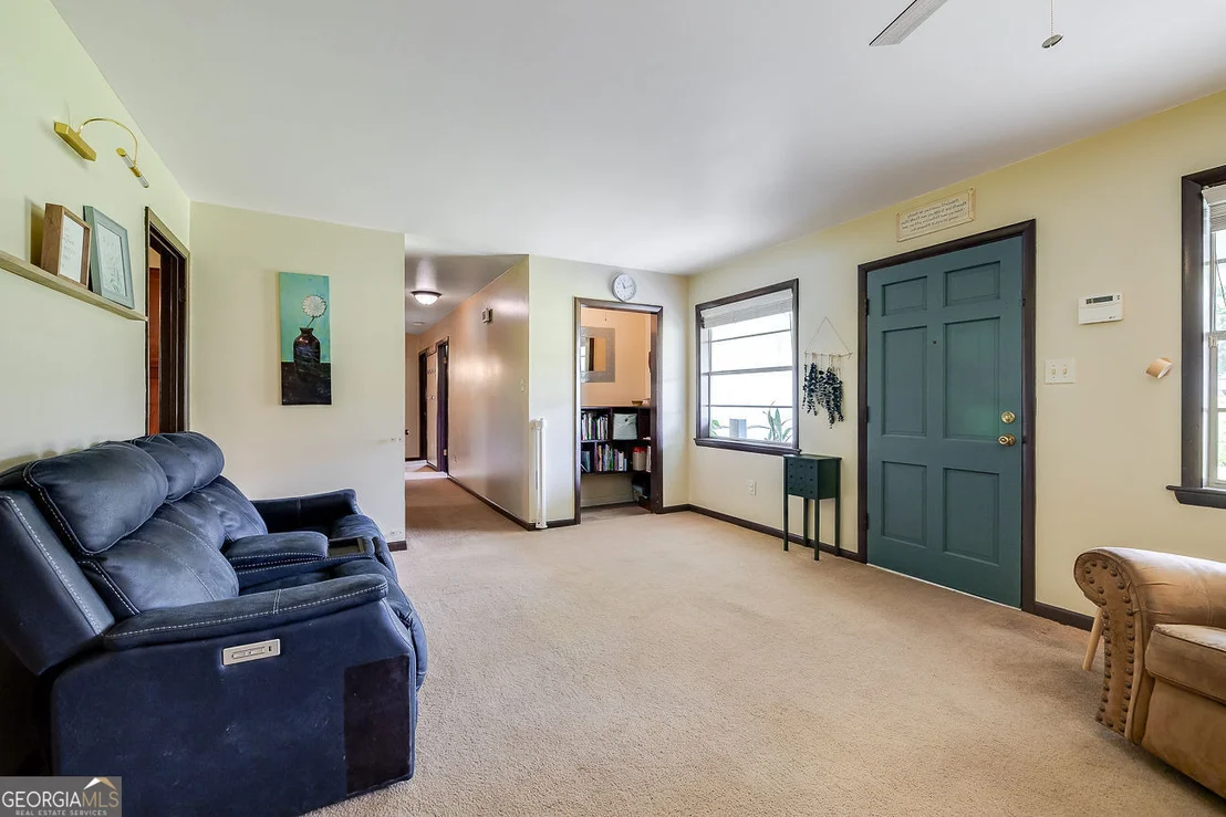 Photo of 1325 Pine Barren Road