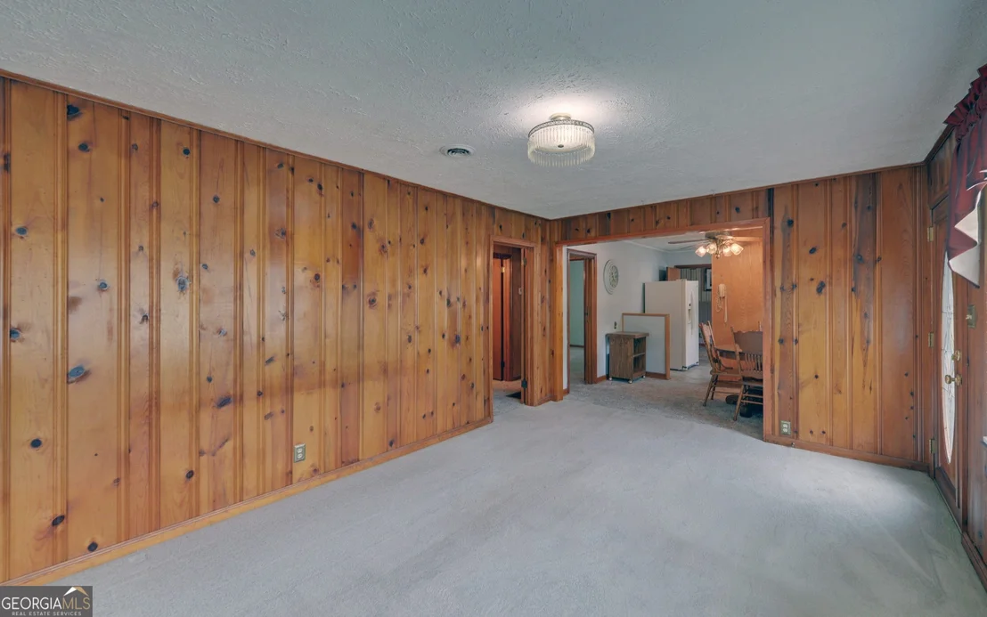 Photo of 211 Hilltop Lane