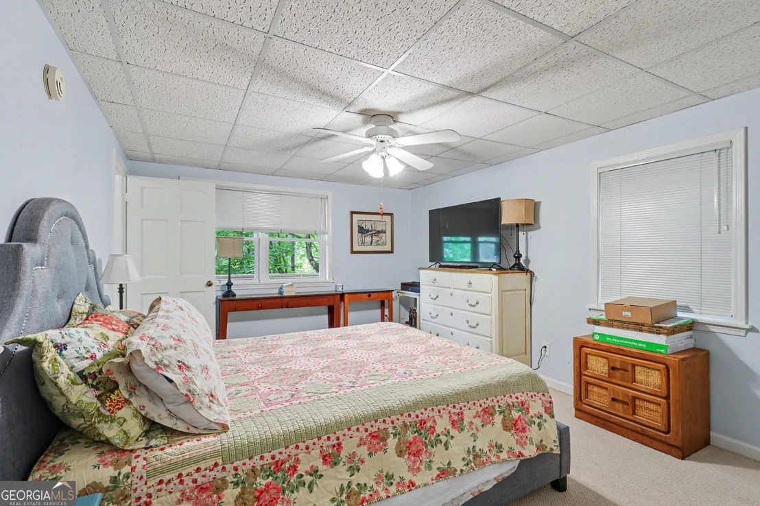 Photo of 854 Saddleback Circle