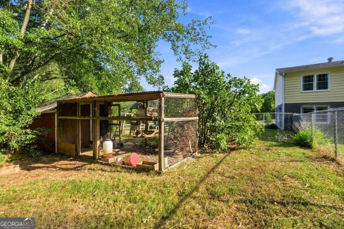 Photo of 408 White Way