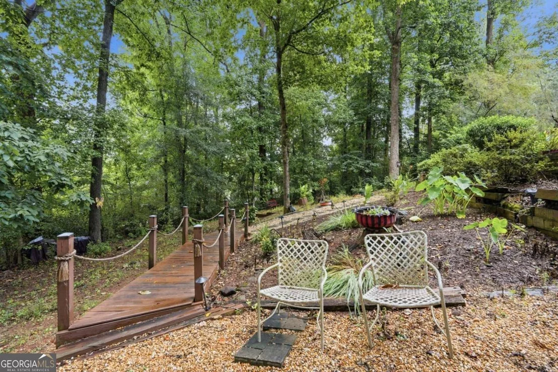 Photo of 214 Glenbrook Lane