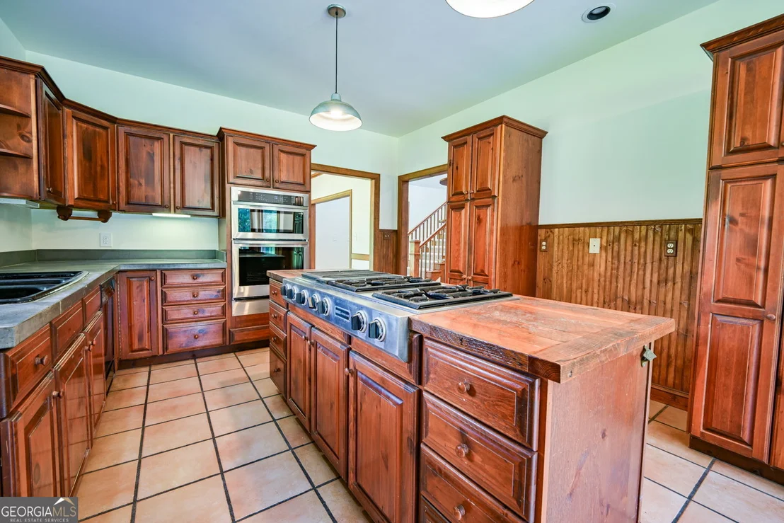 Photo of 160 River Lane