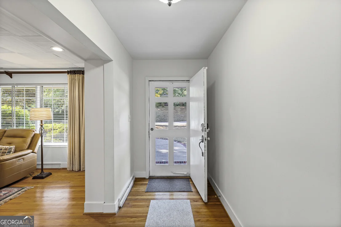 Photo of 2220 Edgewood Drive