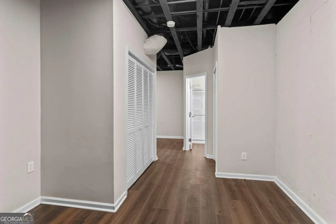 Photo of 2380 Land Road