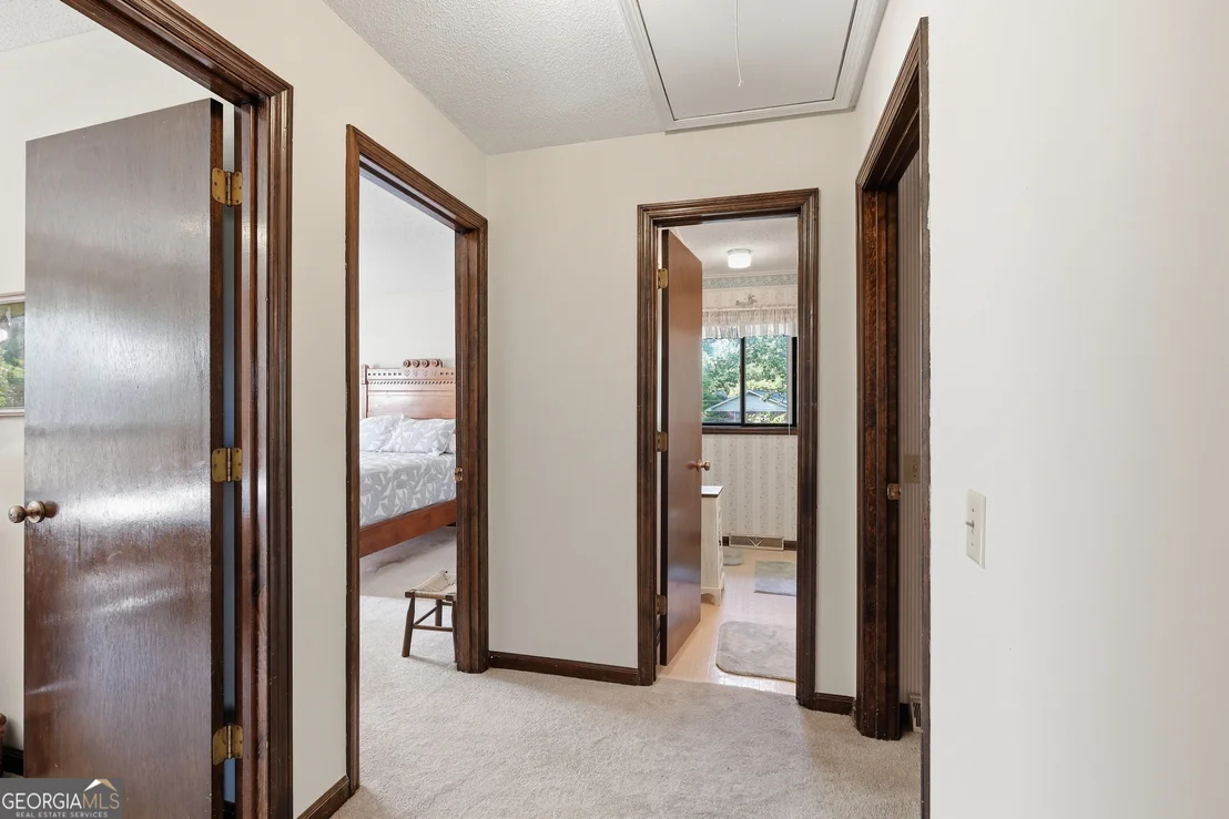 Photo of 33 Cherokee Hills Lane