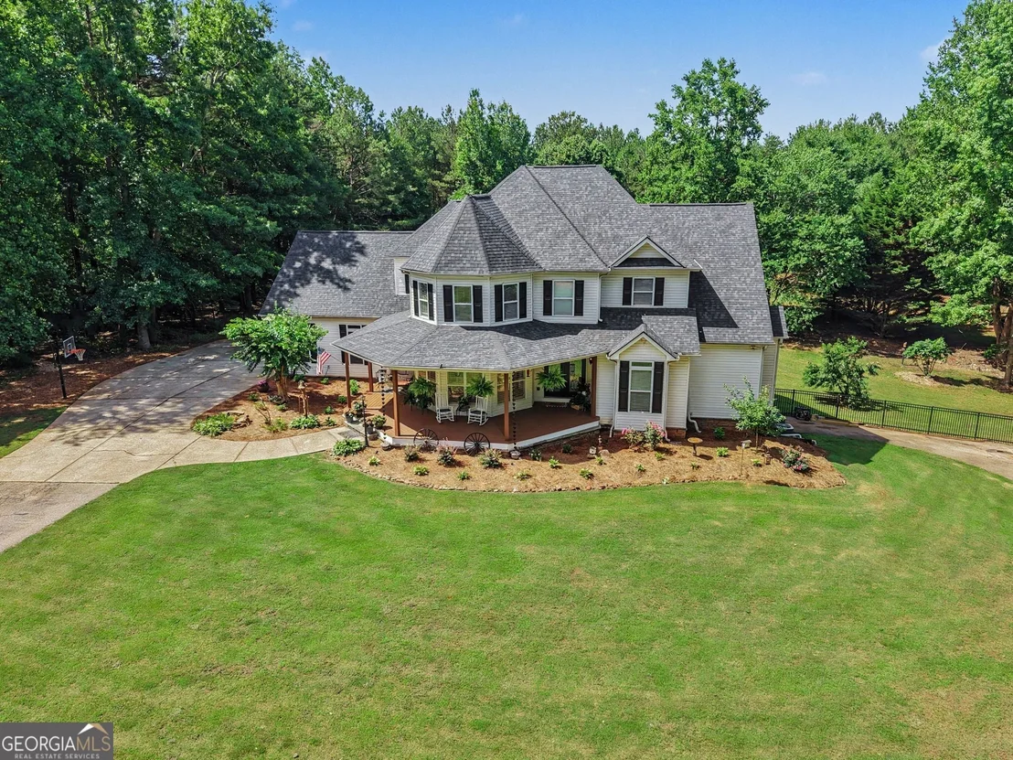 Photo of 385 Primrose Lane
