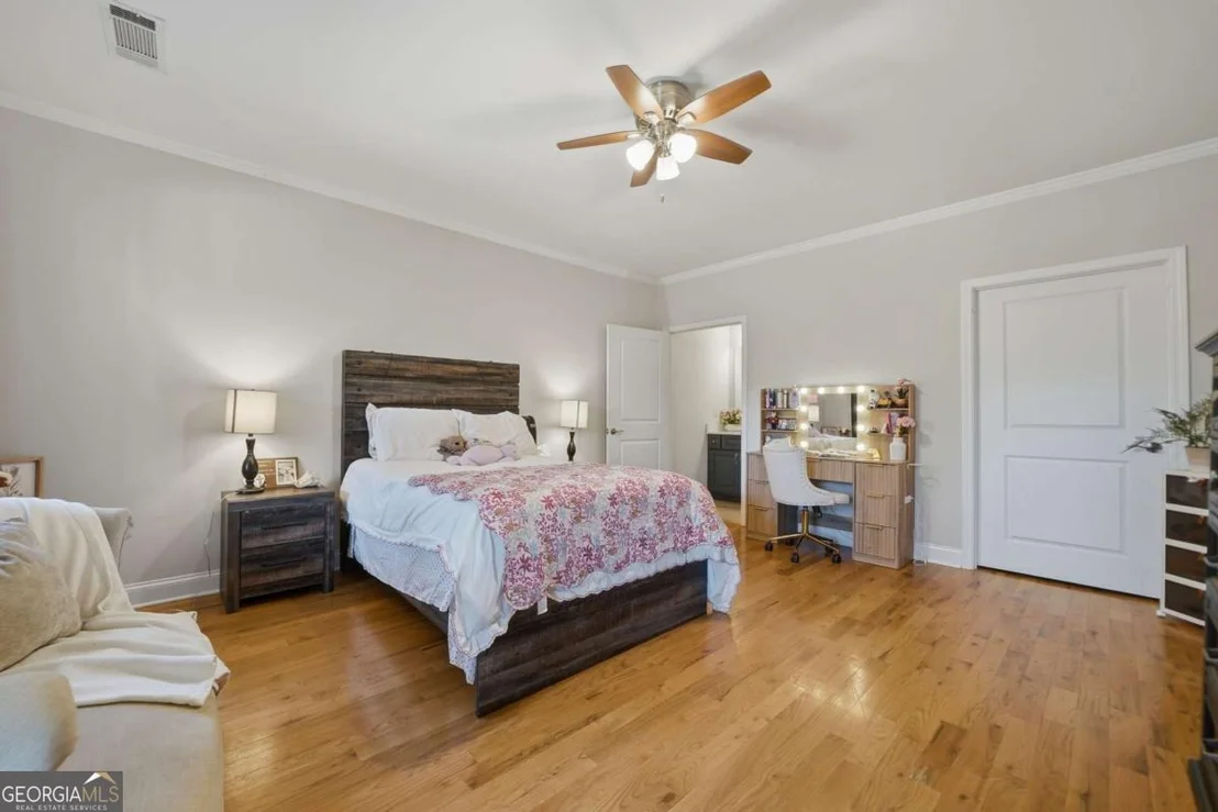 Photo of 2865 Flatbottom Road
