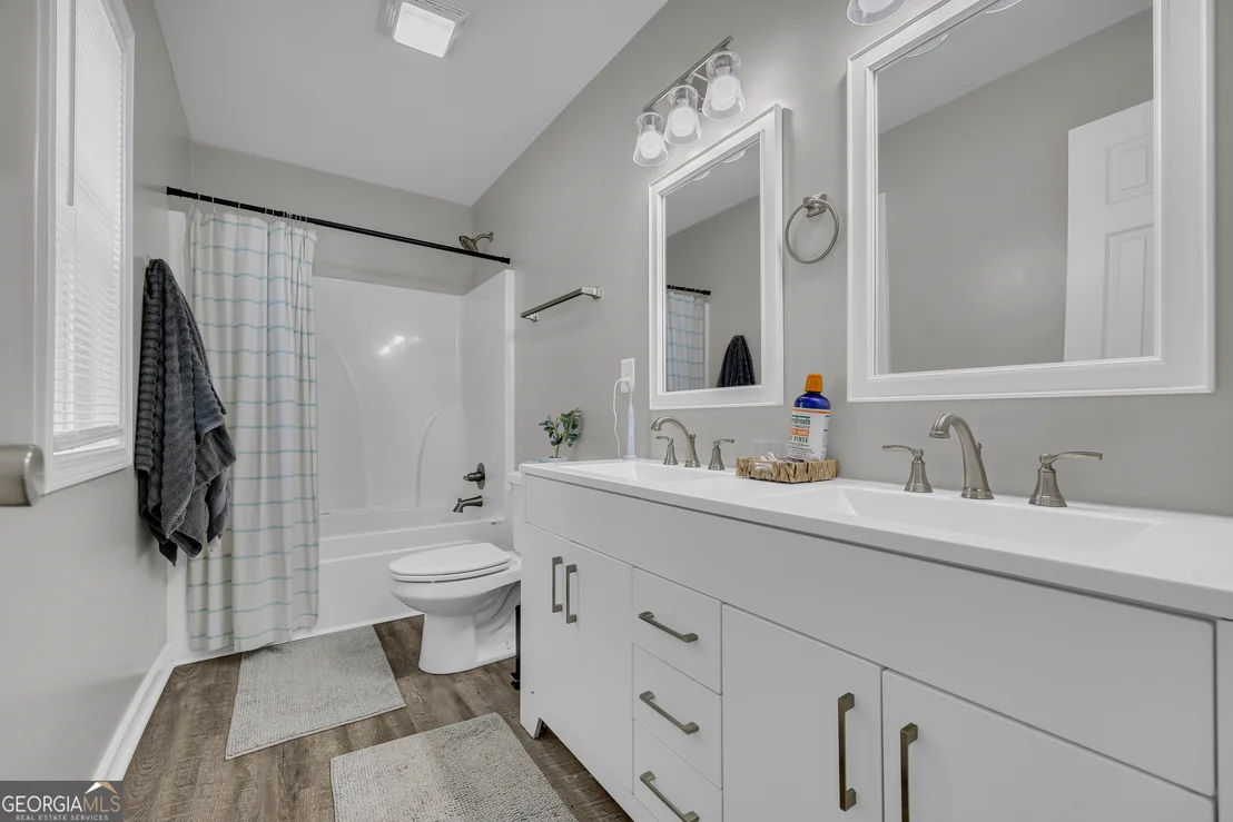 Photo of 140 Rustwood Drive
