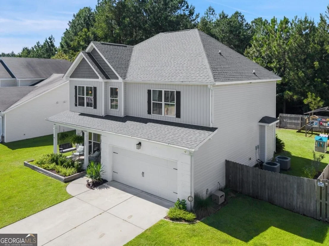 Photo of 107 Green Paddock Circle