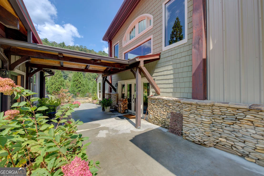 Photo of 141 Flying Ranch Drive
