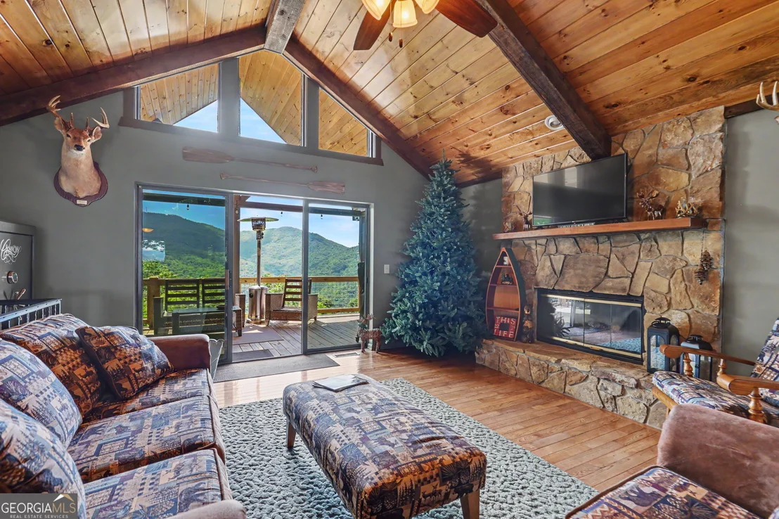 Photo of 2379 Ridgepole Drive