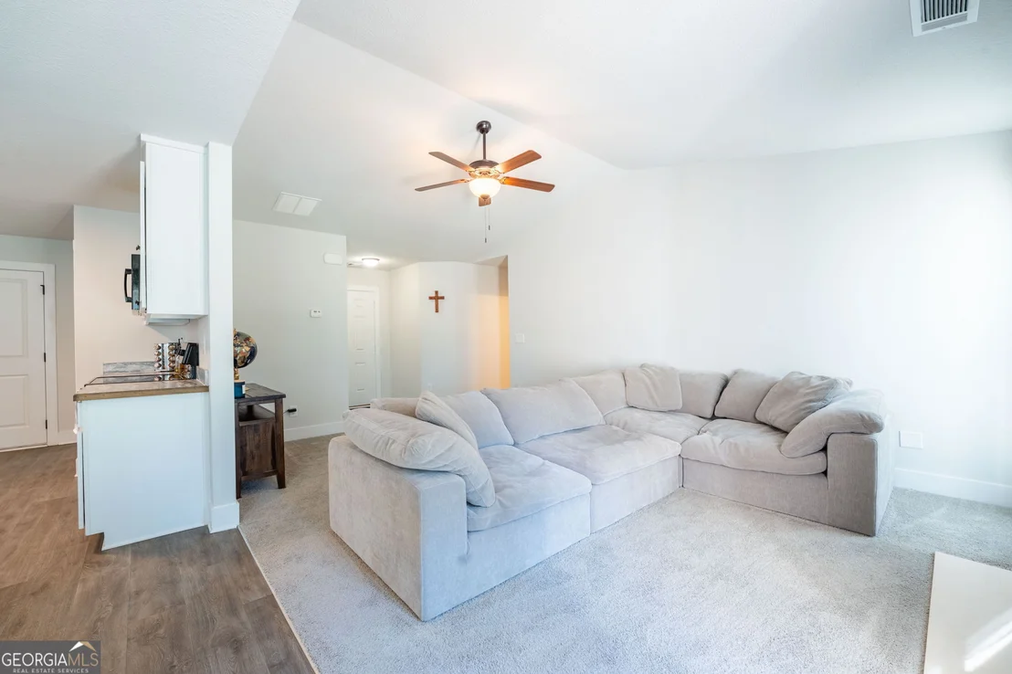 Photo of 648 Walnut Drive