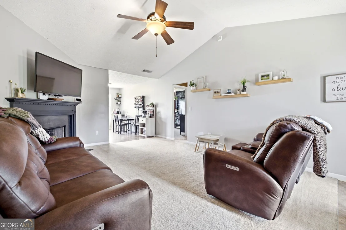 Photo of 121 Crest View Drive