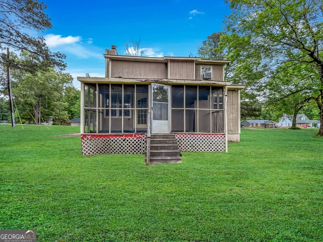 Photo of 411 Edgewater Circle