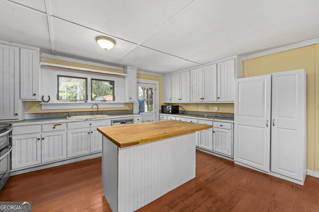 Photo of 469 Flatbottom Road