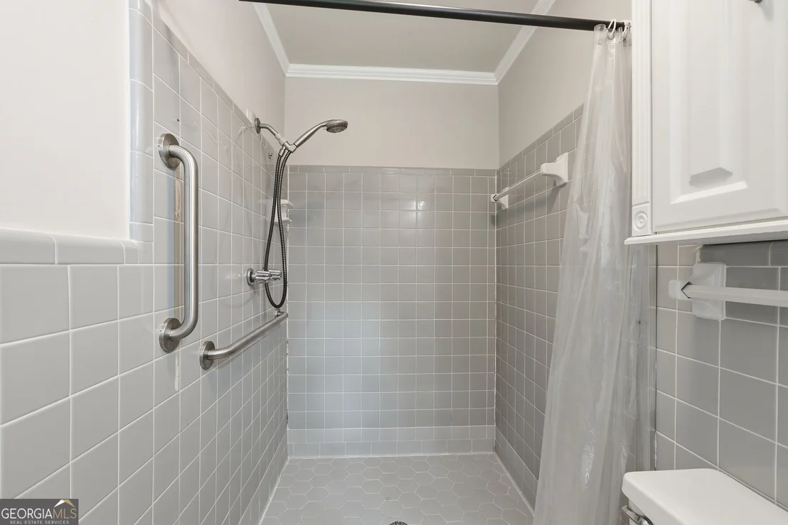 Photo of 128 Scott Circle