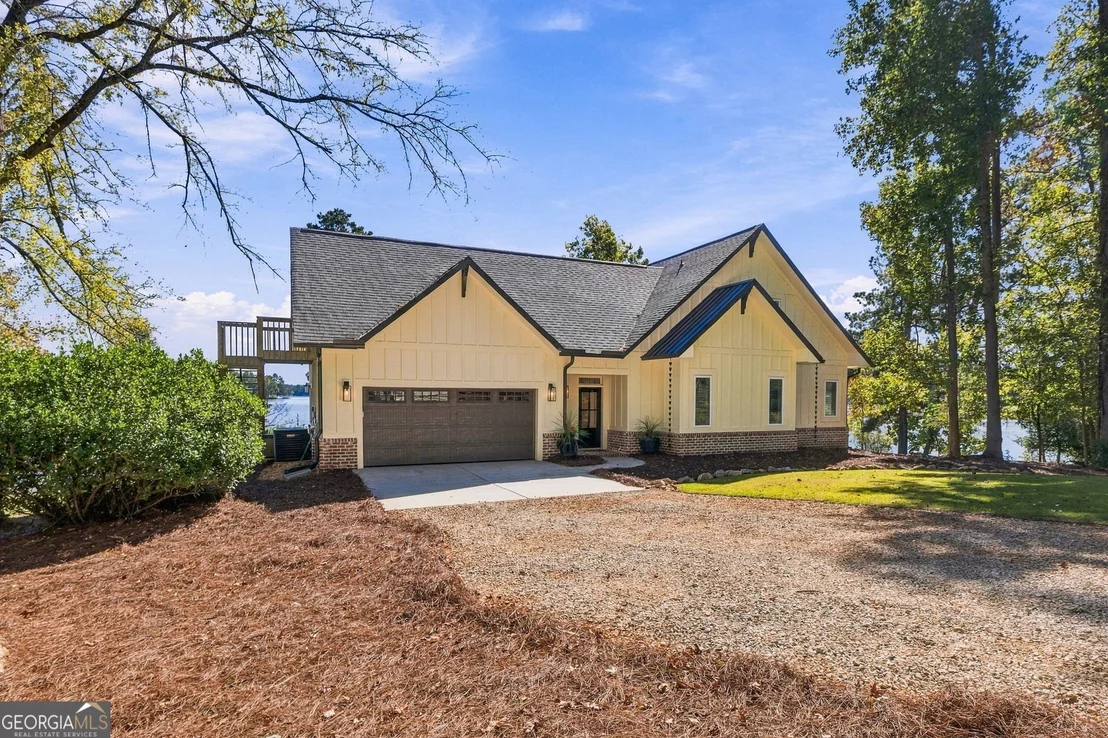 Photo of 451 Mayo Road